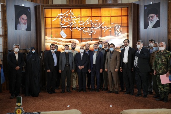 آیین رونمایی از آثار رادیویی پاسداشت مقام شهید برگزار شد آیین رونمایی از آثار رادیویی پاسداشت مقام شهید برگزار شد