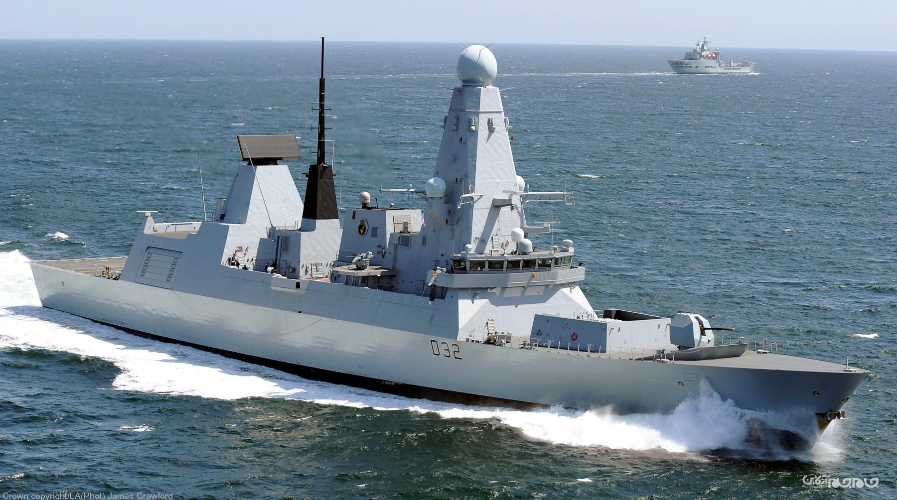 صف طولانی محافظان نفتکش‌ها در مراکز تعمیراتی انگلستان/ ارتش بی غروب ملکه فقط ۱۰ شناور عملیاتی دارد! +عکس