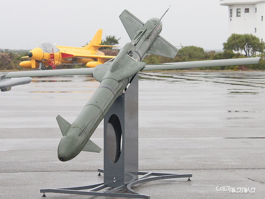 &laquo;بمب&zwnj;های هدایت ماهواره&zwnj;ای&raquo; وارد سازمان رزم نیروی هوایی ارتش شدند/ &laquo;یاسین&raquo; برای غافلگیری دشمن از 60 کیلومتری شیرجه می&zwnj;رود +عکس