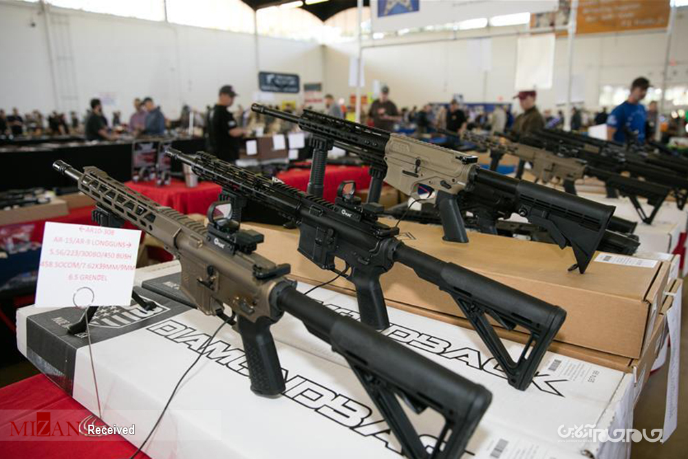 همیشه پای یک AR-15 در میان است +عکس