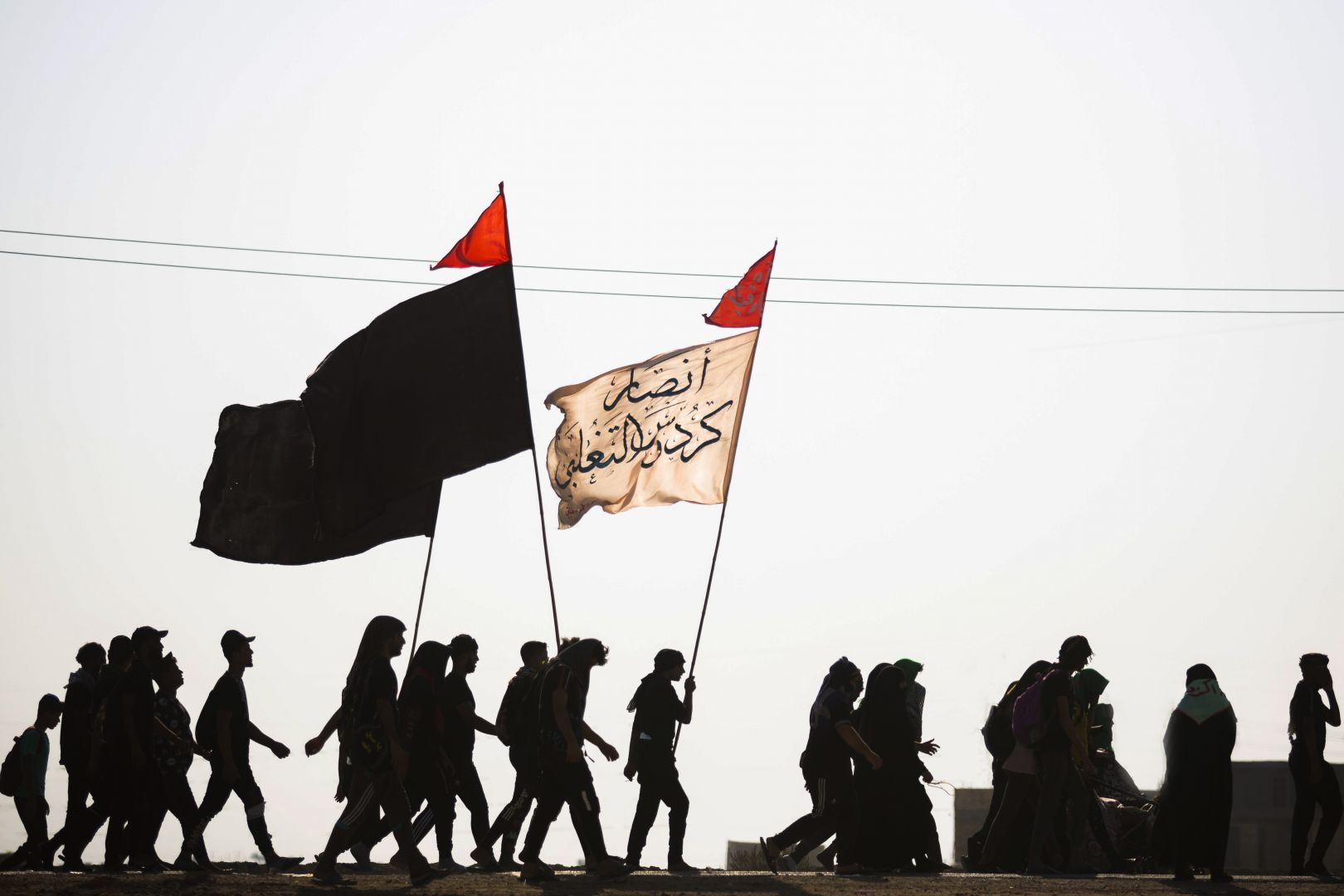 آیا راهپیمایی اربعین از علائم ظهور است؟ آیا راهپیمایی اربعین از علائم ظهور است؟