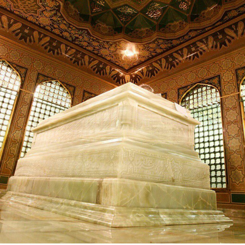 عجایب چندگانه حرم امام رضا که کمتر کسی از آن&zwnj;ها خبر دارد!