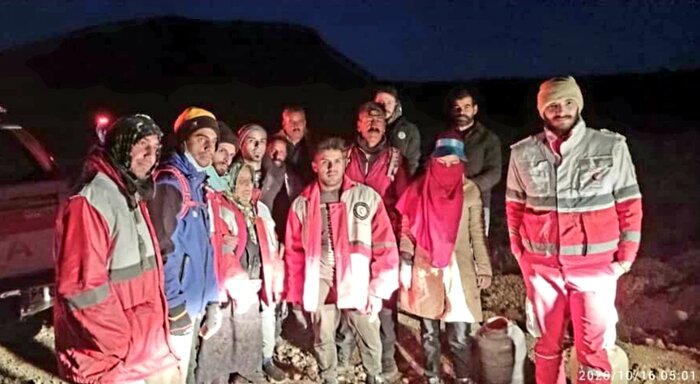 نجات سه نفر در ارتفاعات شاه جهان اسفراین نجات سه نفر در ارتفاعات شاه جهان اسفراین