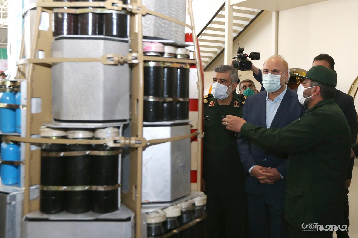 تجهیز «قیام» به مهمات ویژه برای مقابله با پایگاه‌های هوایی دشمن/ امکان نصب «کلاهک بارشی» روی موشک‌های کروز ایرانی هم فراهم شد+عکس