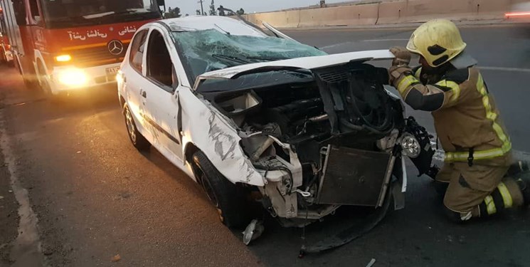 واژگونی206 یک کشته و 3 مجروح برجای گذاشت