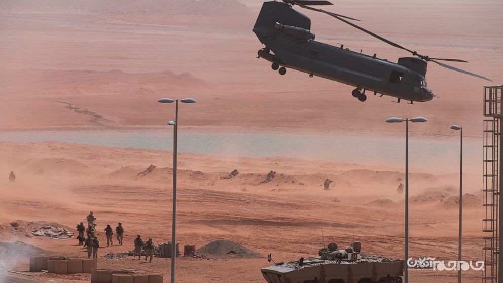 امارات برای اشغال جزایر ایرانی دست به دامن ارتش آمریکا شده است/ تزریق روحیه به نظامیان عرب با شناور مستأصل آمریکایی! +عکس