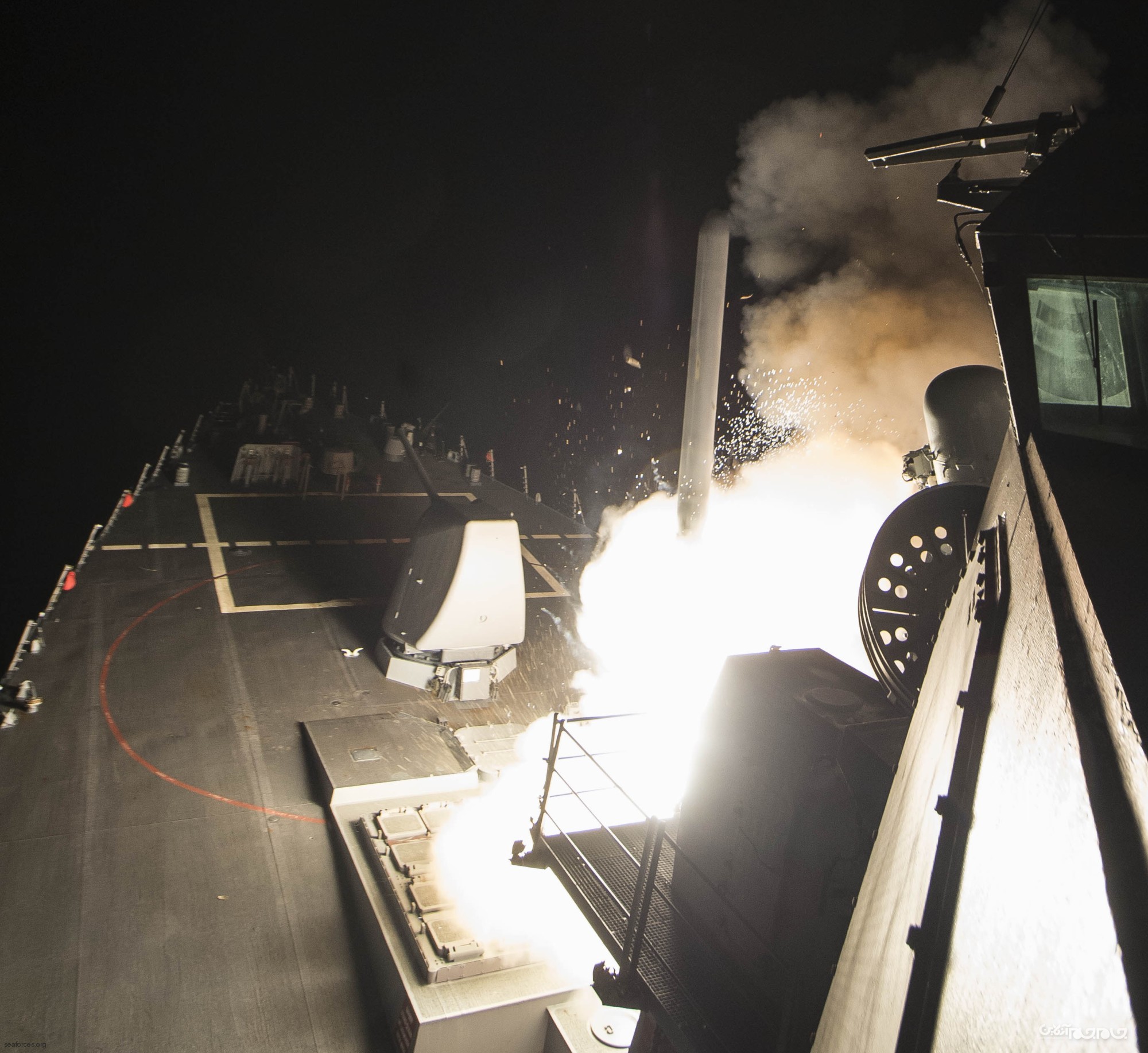 گاف‌های مهم ارتش آمریکا در حمله به «الشعیرات»/ دقیق‌ترین موشک‌های کروز به هدف نرسیدند! +عکس