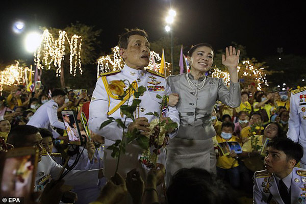 قتل در شب هالووین / طوفان این سوی دنیا و آن سوی دنیا (تصاویر)