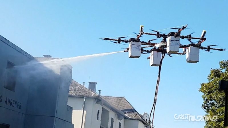 استفاده از پهپاد‌ها برای شست و شوی شیشه‌ی برج‌های بلند+عکس