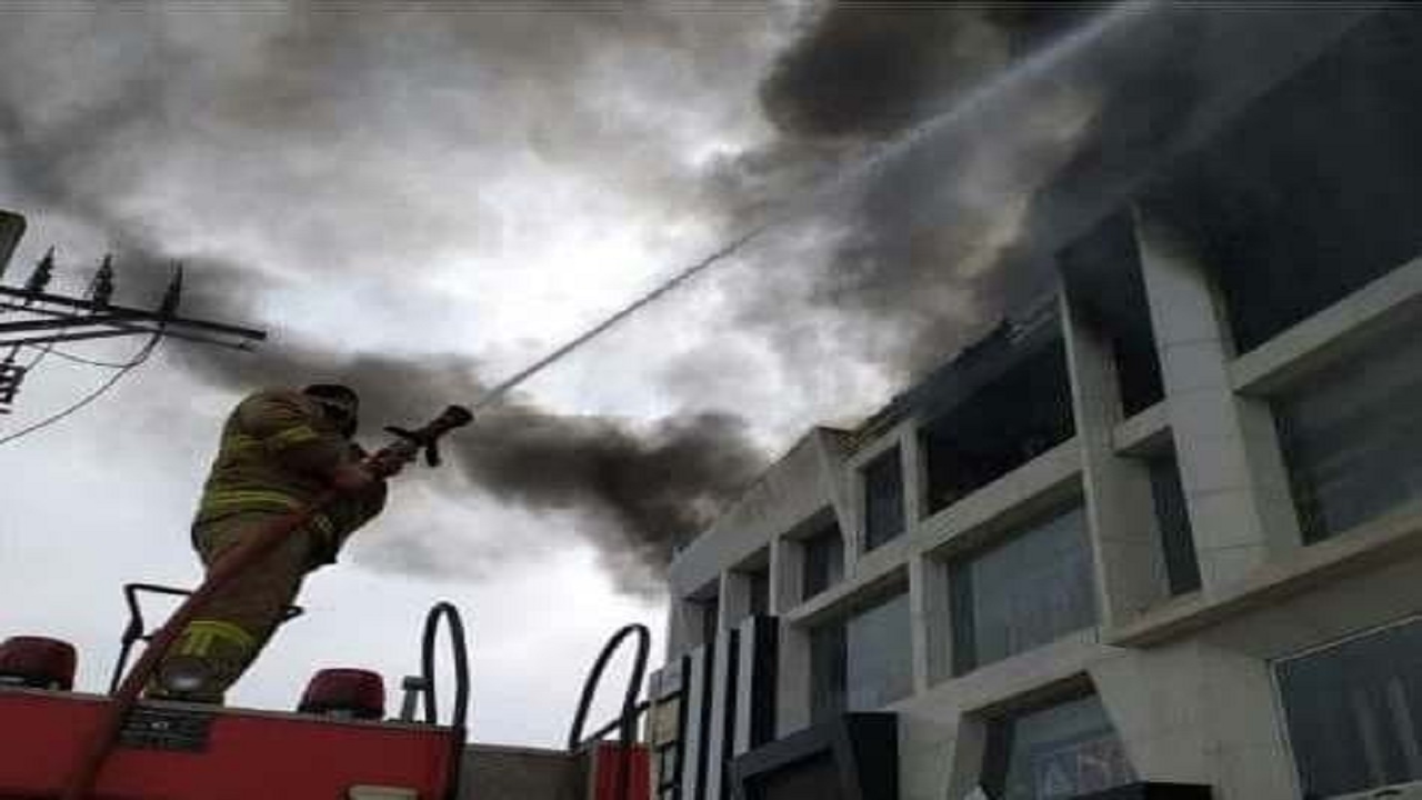 آتش سوزی در یک مجتمع تجاری فریدونکنار استان مازندران