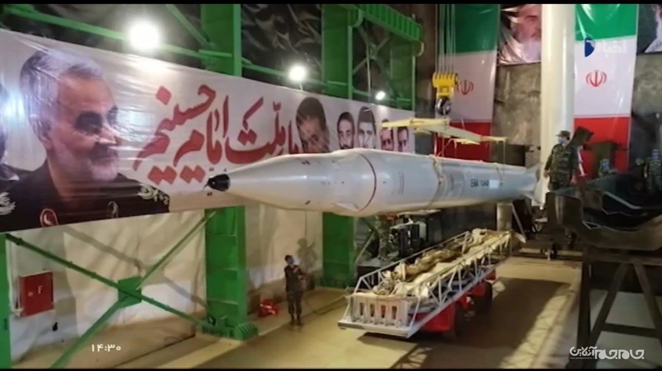 عماد نقطه‌زن هم در خشاب «تیربار موشکی» سپاه قرار گرفت/ رونمایی از لانچر خاص بالستیک‌های دوربرد ایرانی +عکس