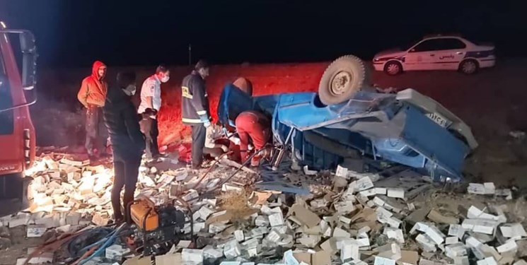 واژگونی نیسان در محور میامی- شاهرود با یک فوتی