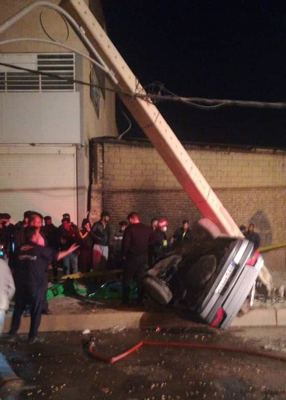 ۲ کشته در برخورد یک دستگاه خودروی سواری با ستون برق