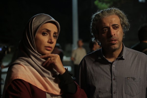 «بیگانه‌ای با من است» بعد از «از سرنوشت» می آید