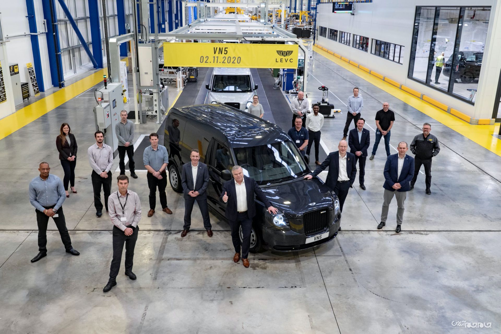 تاکسی لندن با بدنه ون و پیشرانه پلاگین هیبرید معرفی شد+عکس