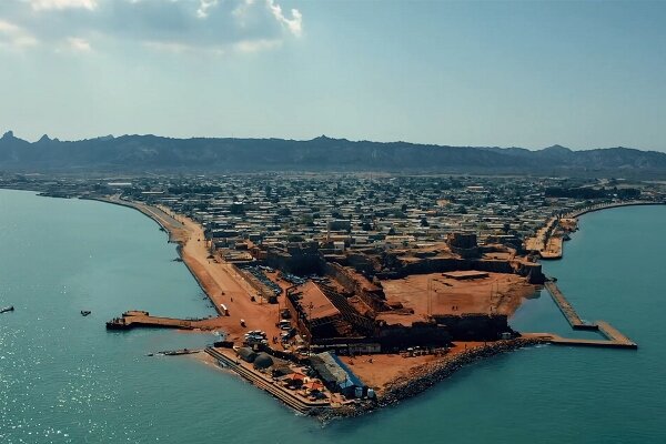 کشف زمین خواری۱۰ میلیاردی در «جزیره هرمز» کشف شد کشف زمین خواری۱۰ میلیاردی در «جزیره هرمز» کشف شد