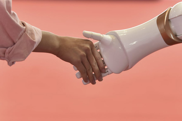 سیل فیلیپین را زیر و رو کرد / هواخوری برای بیمار بدحال کرونایی (تصاویر)