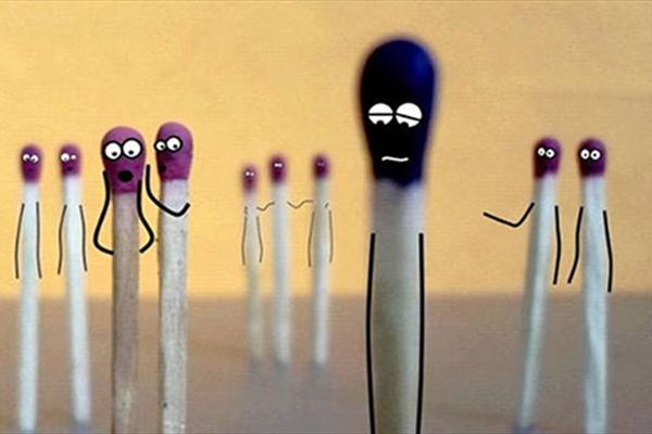 حفظ آبرو از نگاه قرآن/ حسادت و افراط در شوخی از عوامل ریختن آبروی دیگران