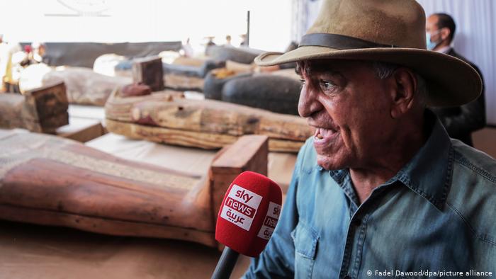 کشف صد تابوت مومیایی و ۴۰ مجسمه در ساقرای مصر (+عکس) کشف صد تابوت مومیایی و ۴۰ مجسمه در ساقرای مصر (+عکس)