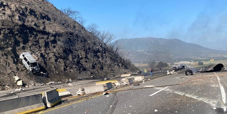 تصادف مرگبار تانکر در بزرگراه مکزیک با حداقل ۱۴ کشته تصادف مرگبار تانکر در بزرگراه مکزیک با حداقل ۱۴ کشته