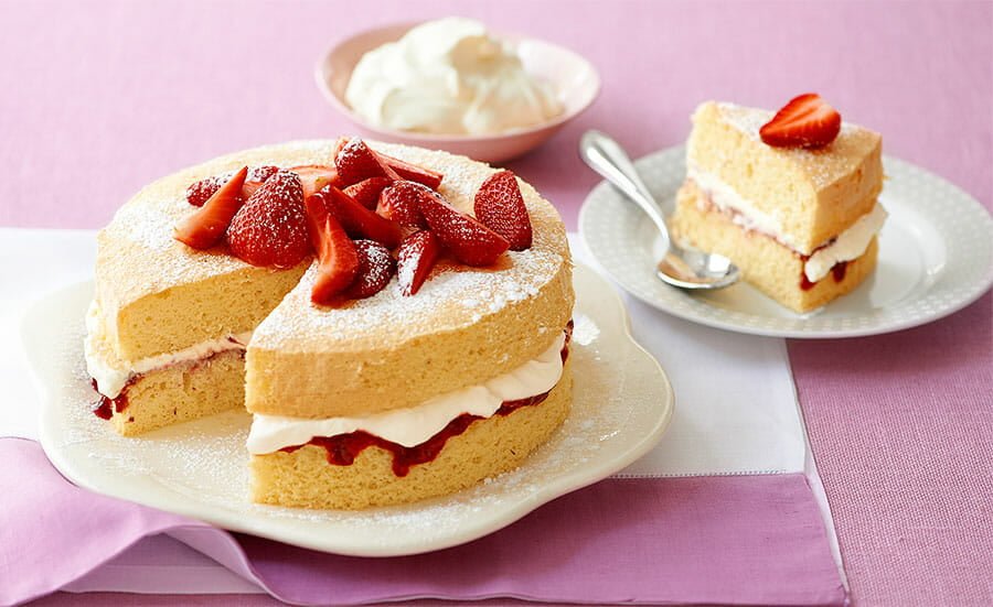 طرز تهیه کیک اسفنجی خانگی طرز تهیه کیک اسفنجی خانگی