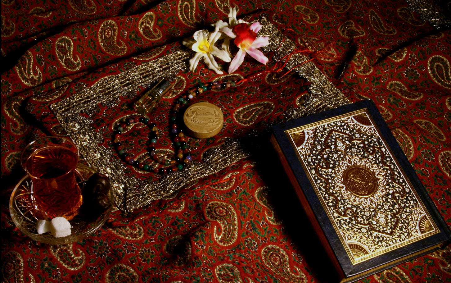 ایمان صرفاً یک امر درونی و اعتقادی نیست!