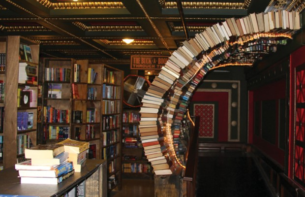 عجیب‌ترین کتابفروشی‌های دنیا (+عکس)