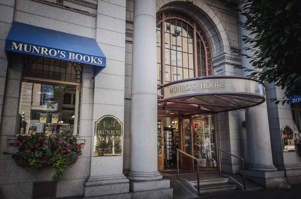 عجیب‌ترین کتابفروشی‌های دنیا (+عکس)