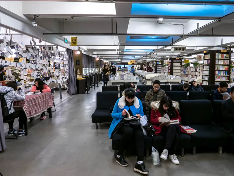 عجیب‌ترین کتابفروشی‌های دنیا (+عکس)