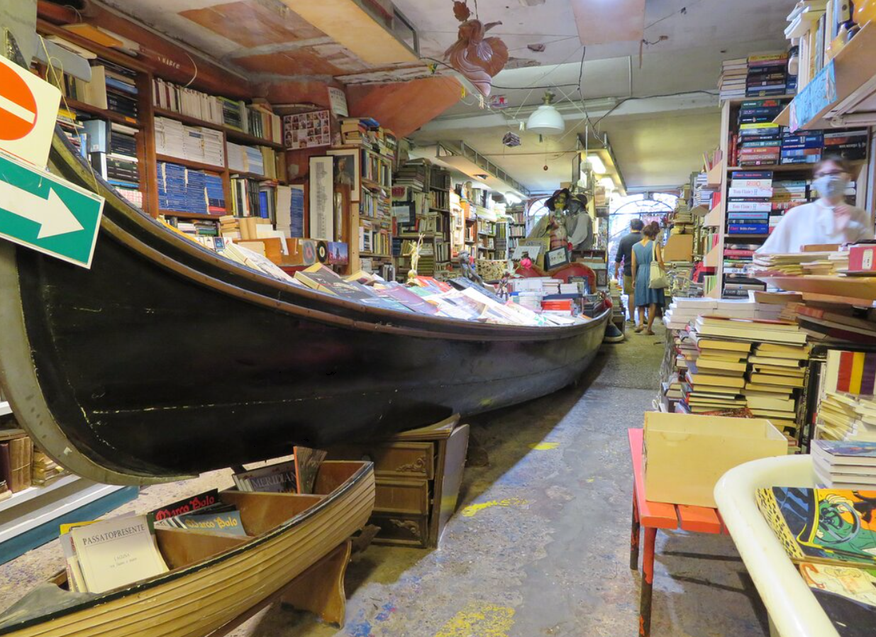 عجیب‌ترین کتابفروشی‌های دنیا (+عکس)