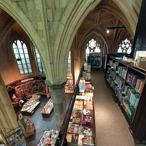 عجیب‌ترین کتابفروشی‌های دنیا (+عکس)