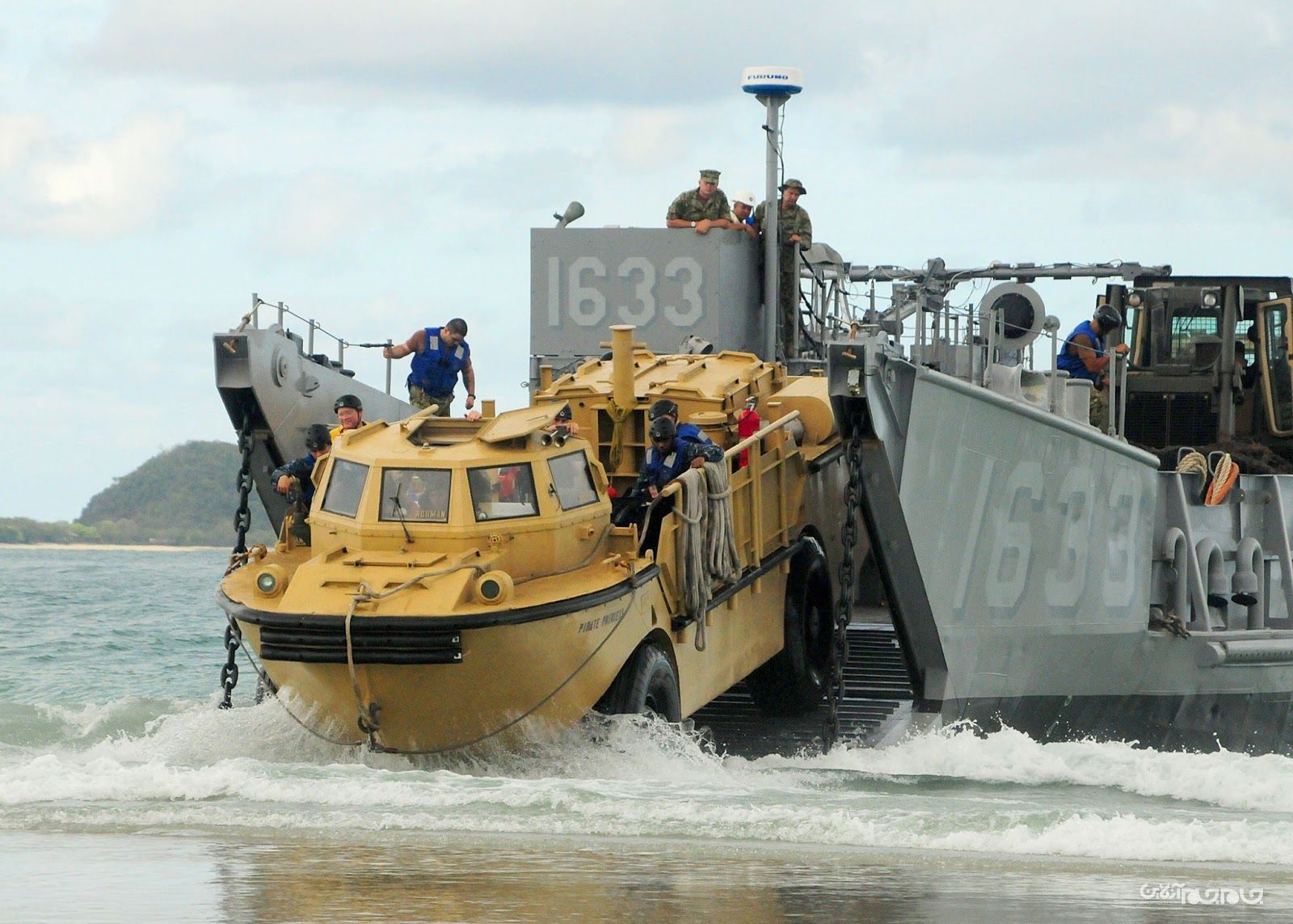 LARC-V؛ قایق چرخ دار ارتش آمریکا!+عکس