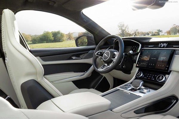 رونمایی از خودروی لوکس جگوار F-Pace SVR جدید (+عکس)