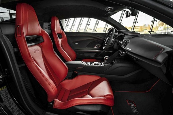 آئودی R8 RWD پانتر ادیشن ۲۰۲۱ به معرض نمایش درآمد