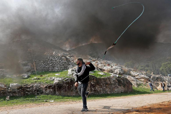 تماس تصویری با خانواده در ICU / یک اتفاق معمولی در فرمول یک (تصاویر)