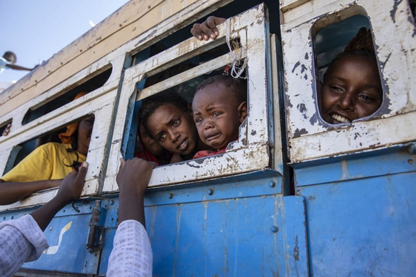 اعتراض کشاورزان در هند / مثل یک دختر بازی کن (تصاویر) اعتراض کشاورزان در هند / مثل یک دختر بازی کن (تصاویر)