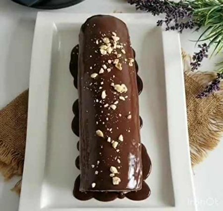 طرز تهیه رولت شکلاتی با بیسکویت
