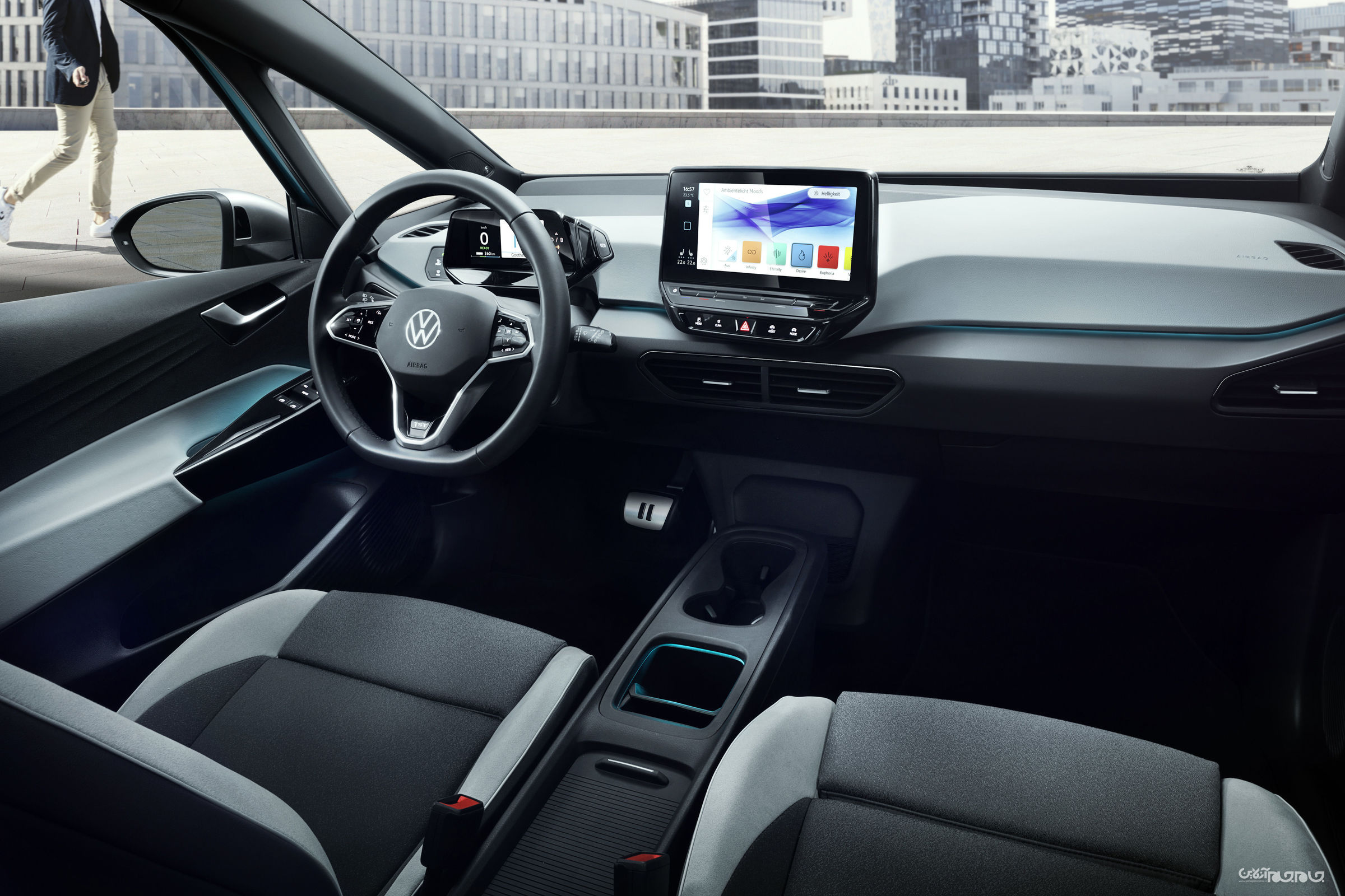 دردسرهای نرم افزاری خودروی فولکس واگن ID.3+عکس