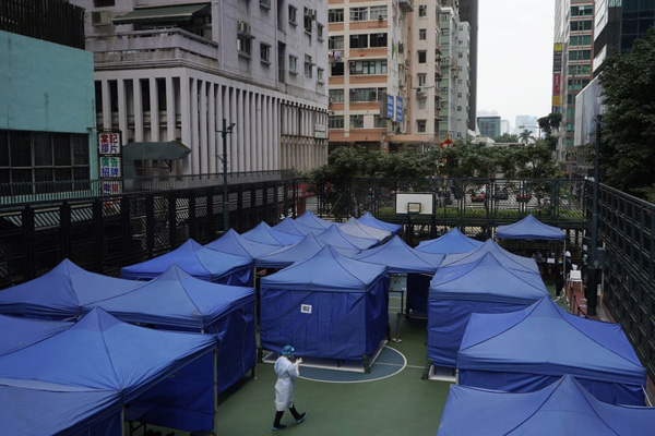 معلق میان زمین و هوا / قطار شلوغ در اوج کرونا (تصاویر) معلق میان زمین و هوا / قطار شلوغ در اوج کرونا (تصاویر)