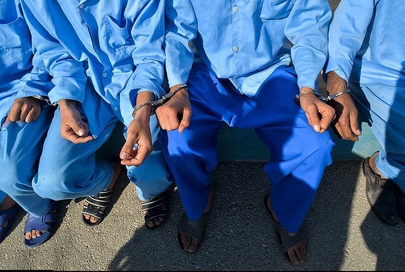 دستگیری ۲۷ سارق مسلح در دزفول دستگیری ۲۷ سارق مسلح در دزفول