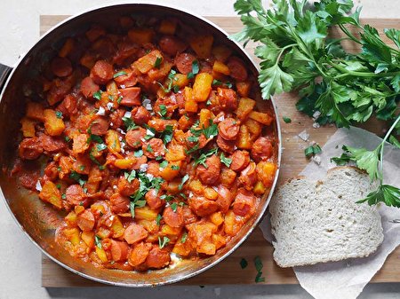 طرز تهیه سوسیس بندری