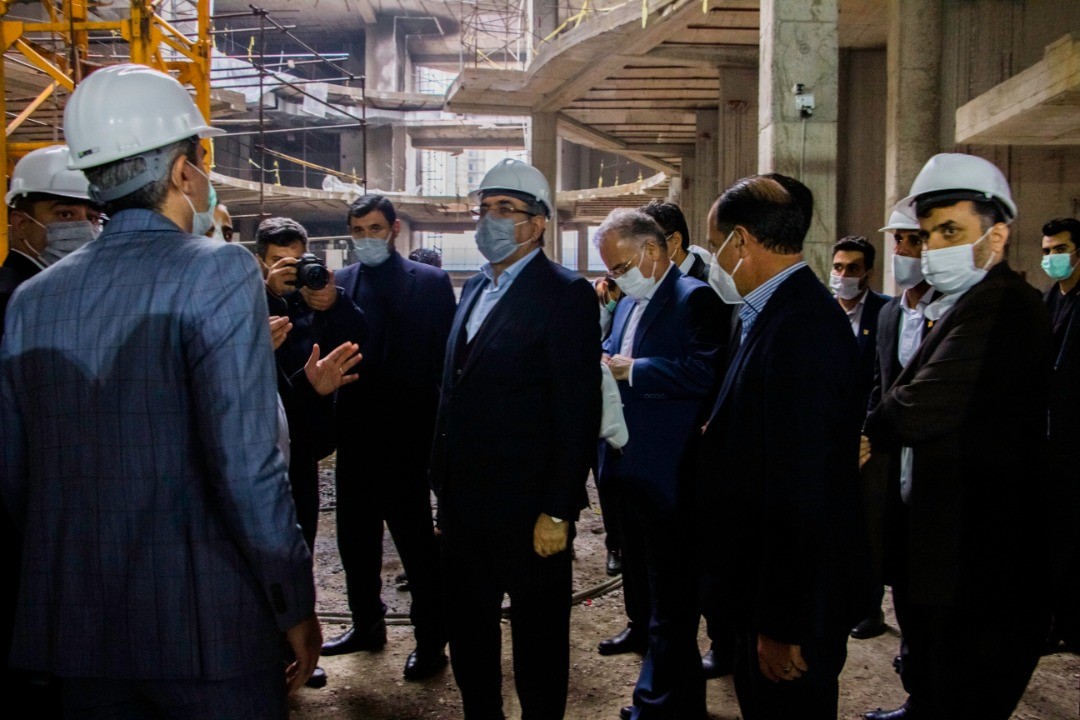 بازدید مشاور رئیس جمهور و دبیر شورای عالی مناطق آزاد کشور از پروژه آرش مال