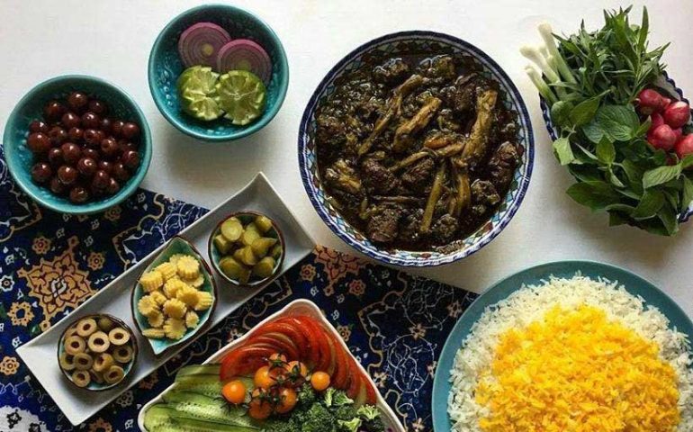 طرز تهیه خورش کنگر در خانه