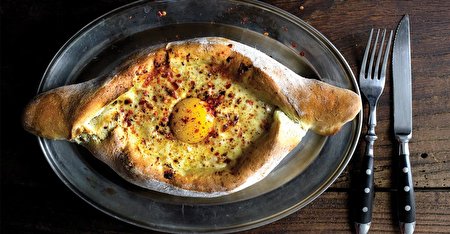 طرز تهیه نان خوشمزه خاچاپوری