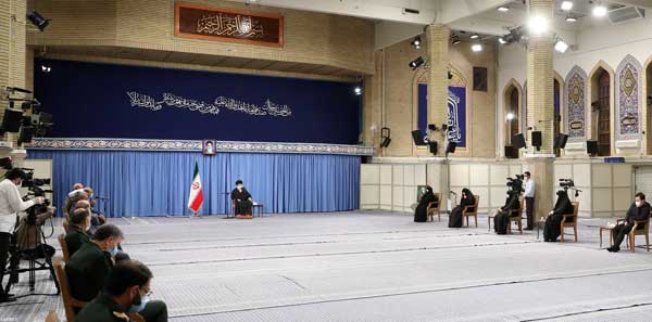 سیلی سخت‌تر غلبه نرم افزاری بر هیمنه پوچ استکبار و اخراج امریکا از منطقه است (+عکس)