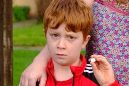 سرنوشت جالب پسربچه پس از قورت دادن یک باتری! (+عکس)