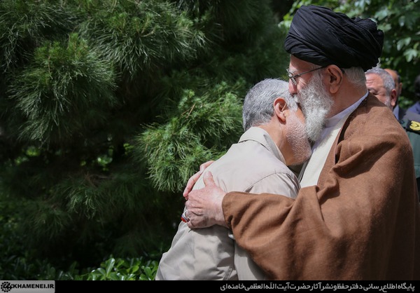 رهبری از رفیق خوشبخت خود میگوید...