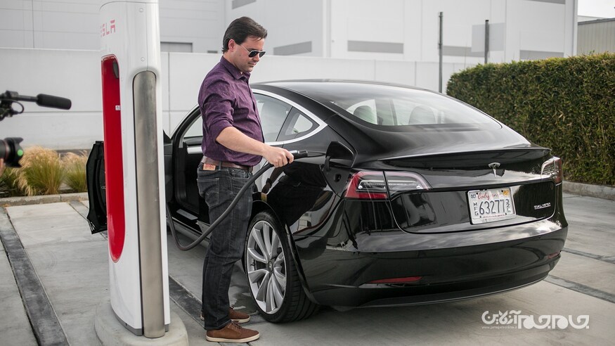 مقایسه ای مختصر بین خودروهای موستانگ الکتریکی Mach-E فورد و Model Y تسلا+عکس