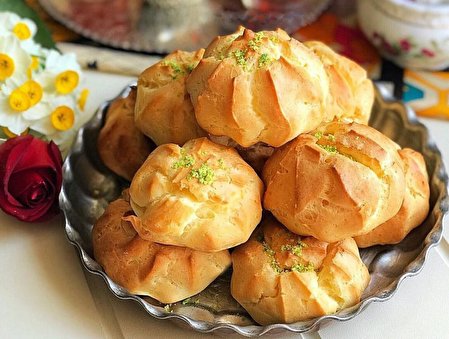 طرز تهیه نون خامه ای خوشمزه خانگی