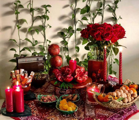 تزیین سفره شب یلدا 99 تزیین سفره شب یلدا 99